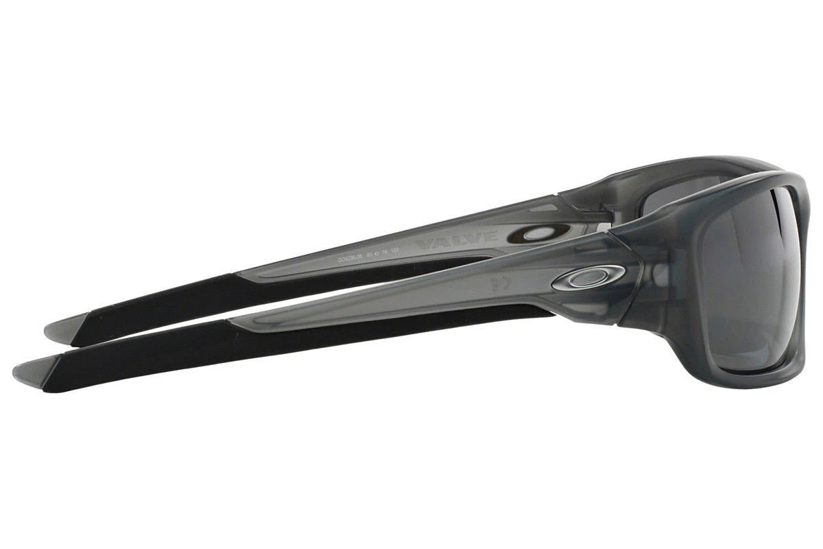 Oakley OO9236-06 0